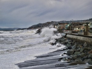 King Tides View from Pacifica Pier Tide 6.9 Swell 13-15 WNW