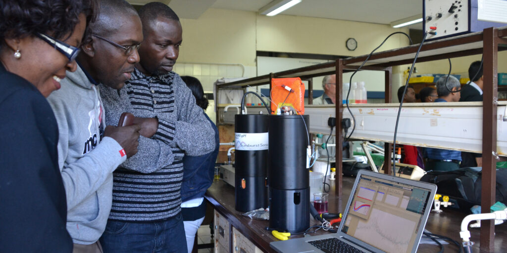 Scientists look at sensor and pH data in Africa at OA Workshop