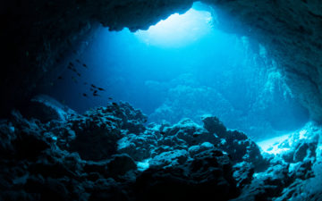 Autorité internationale des fonds marins : bannière pour blog, grotte sous l'eau