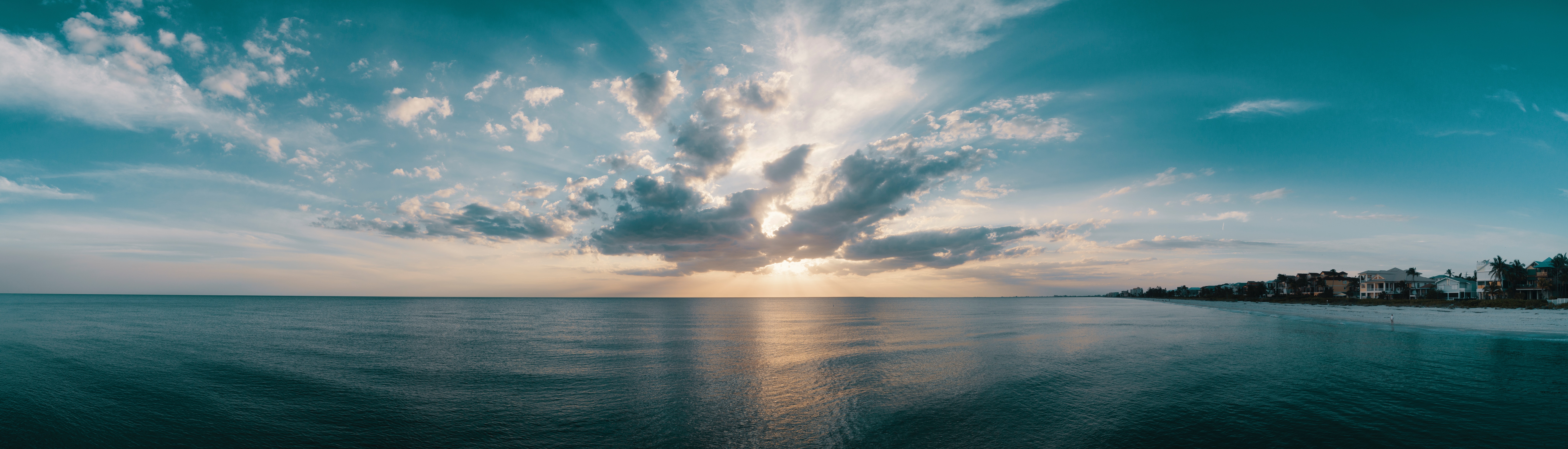 Landscape photo of the ocean and clouds
