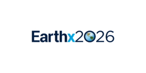 Earthx2026 logó egy földgömbbel a 2026-os év nullpontjában.